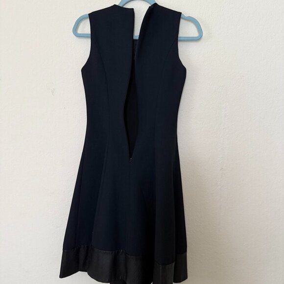 L'AGENCE Embossed Leather Trim Ponte Knit Flare Sleeveless Dress Size 2 - Picture 9 of 14